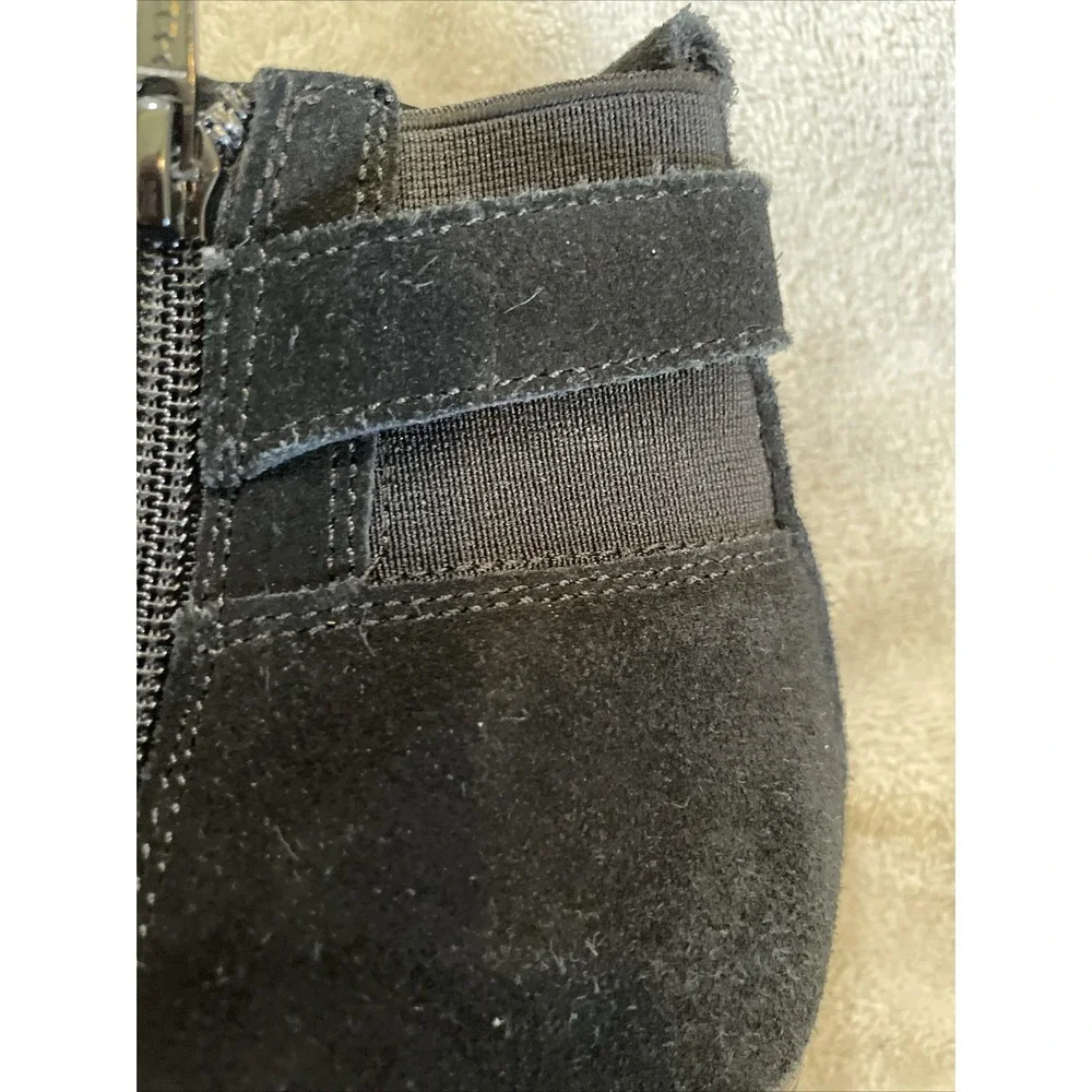 Skechers‎ Women's Booties Suede Ankle Black Basel Block Heels Size 10